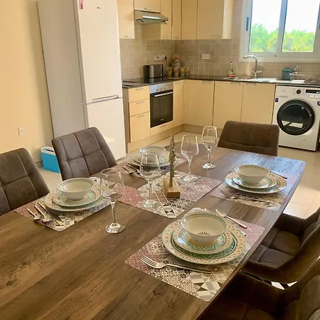 Nissi 3 E8 Pool View Apartman Ajía Nápa